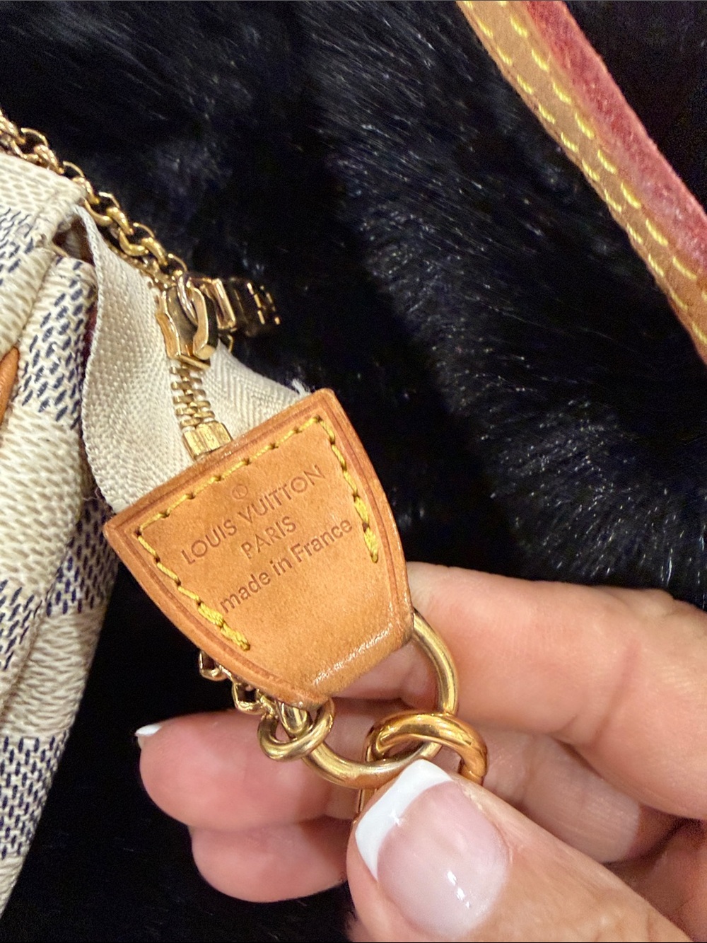 Louis Vuitton Damier Azur Crossbody Bag with Gold Hardware and Tan Strap - Picture 9 of 11